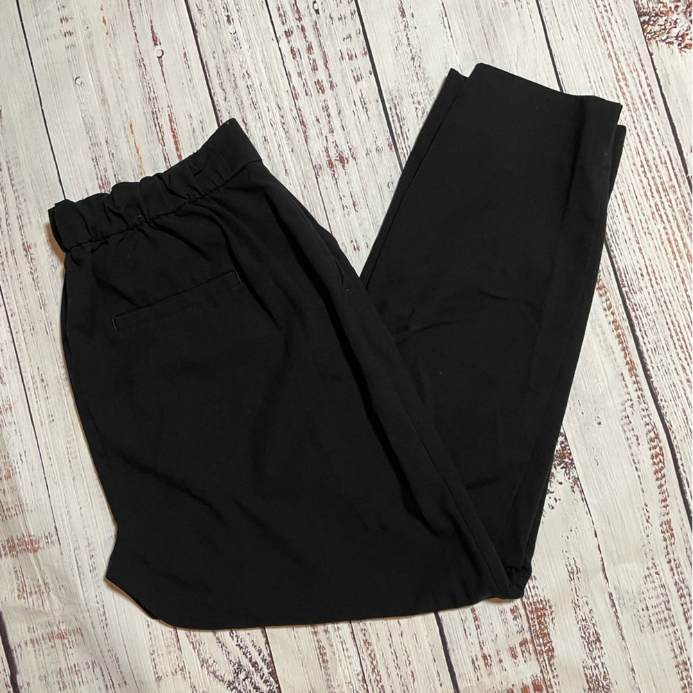 Banana Republic Hayden Pant. Pull on. Black. Size 6 petite. - Picture 2 of 11